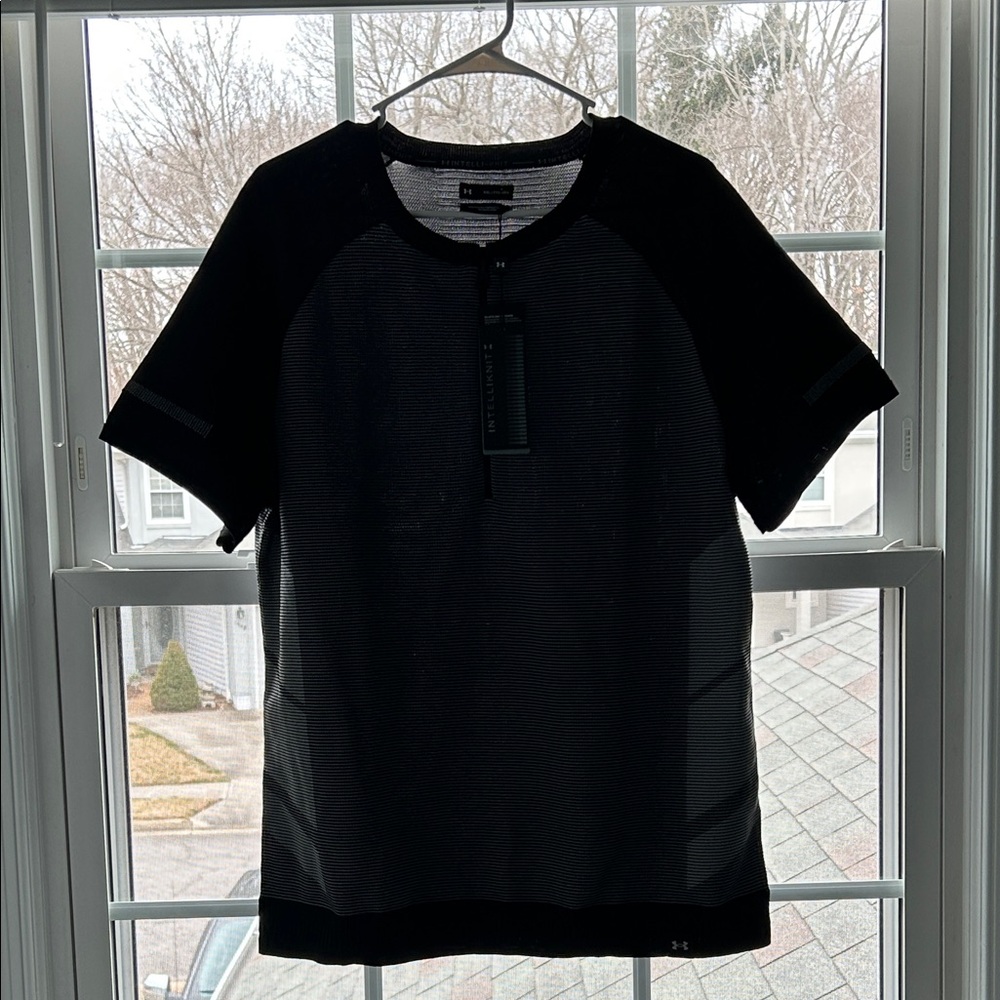 Under Armour Black and Gray Short Sleeve Shirt